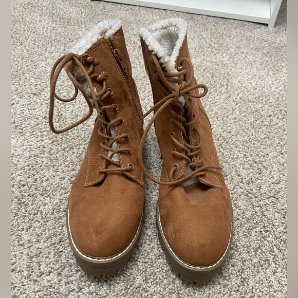 Target boots - Picture 2 of 4